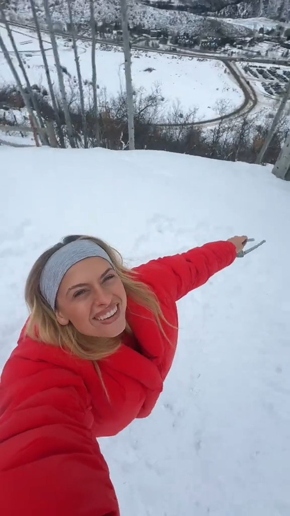 It’s 2025! Let’s go crazy ❤️

#LTKSeasonal #LTKWatchNow #LTKStyleTip