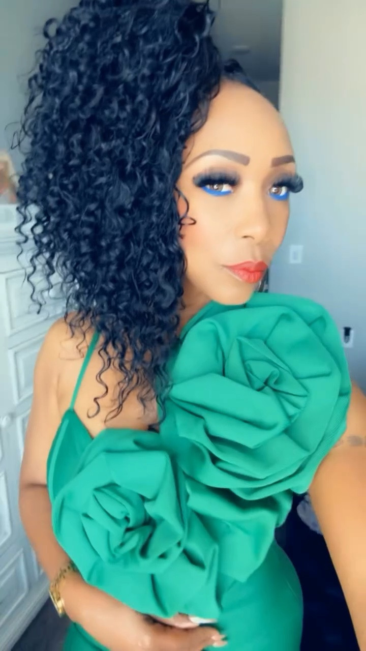 💄 

#vonniespeaks #contentcreator #fashion #lipstick