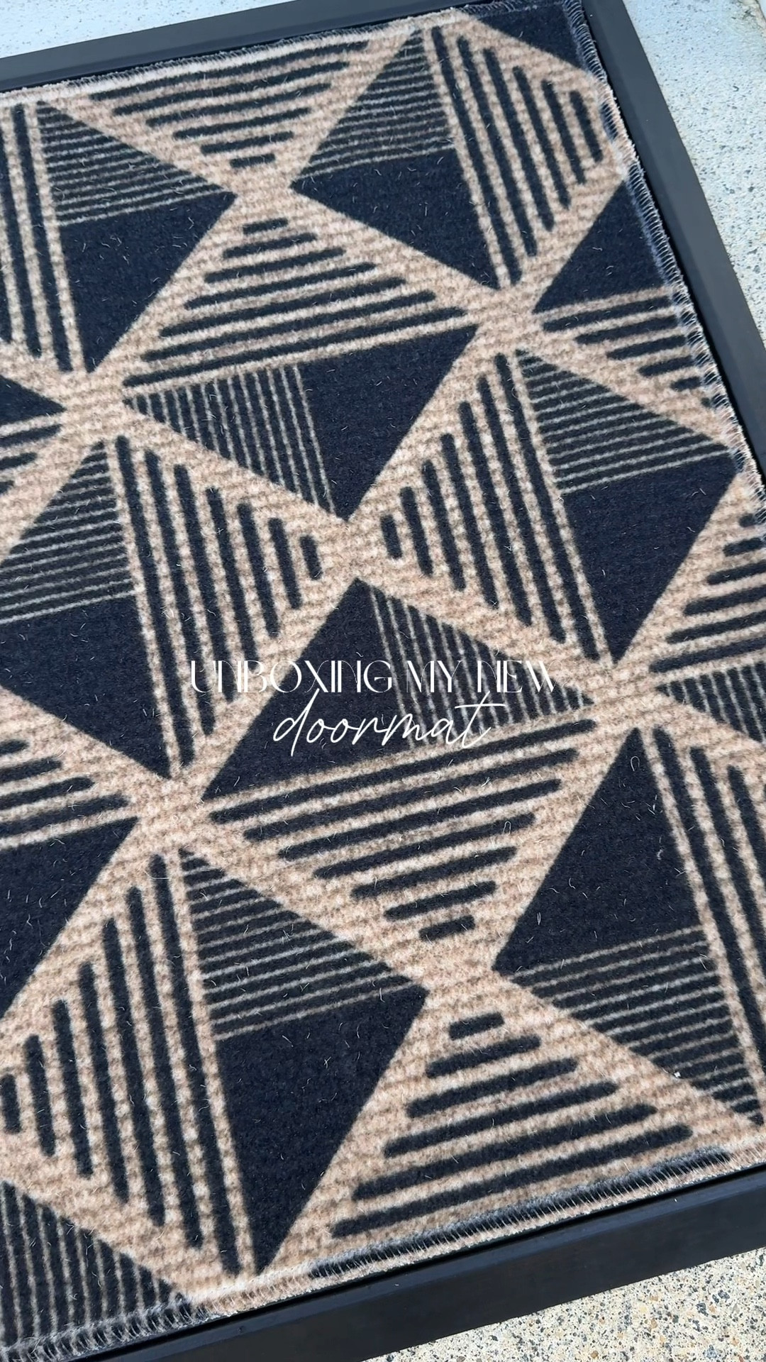 Washable doormat! So cute! Love the print 

#LTKHome #LTKSeasonal