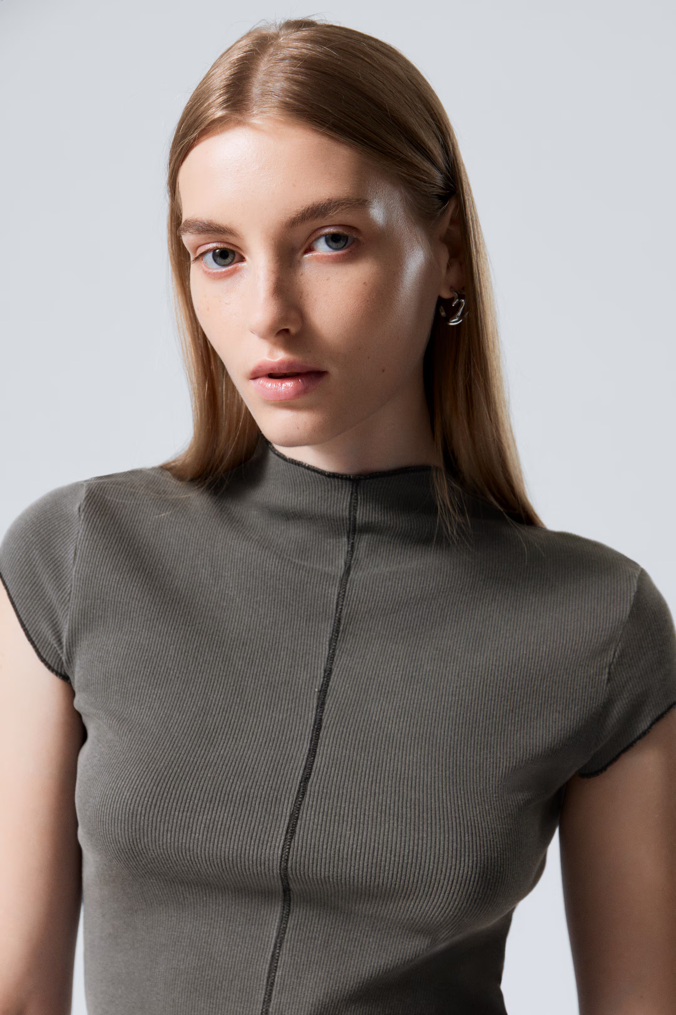 Ribbed Mock Neck T-shirt | H&M (UK, MY, IN, SG, PH, TW, HK)