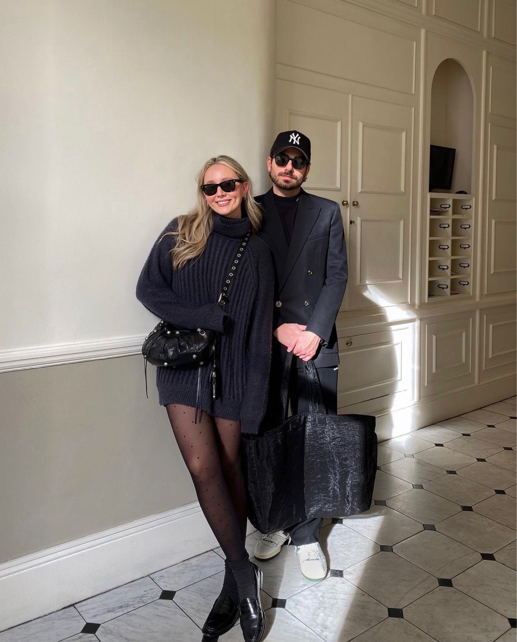 Sweaters & mini skirts 🖤

London style, London outfits, mini skirts, turtleneck sweater, stockings, loafers, Ganni socks, minimalist outfit, monochromatic look 

#LTKunder100 #LTKtravel #LTKSeasonal