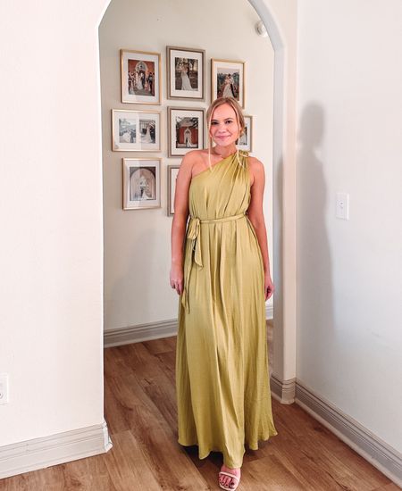 Stunning dress! Perfect for any vacations you might have coming up OR a wedding 🤩 so chic! 



Wedding guest dress
Formal dress
Vacation outfit ideas
Spring dress
Summer dress 

#LTKfindsunder100 #LTKwedding #LTKtravel