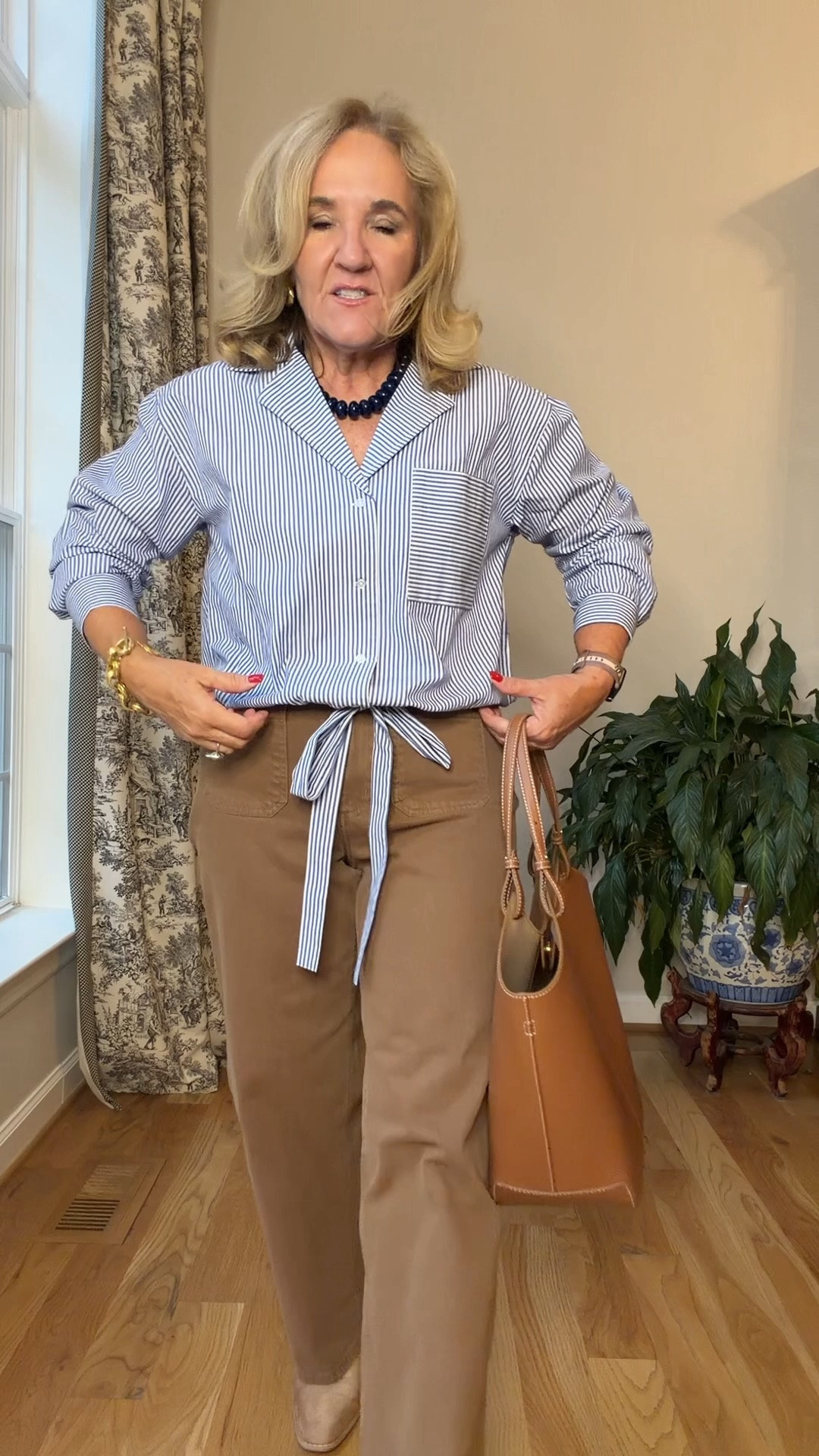 This is a save look
I’m wearing my regular size and both the top and bottom, the jeans do not have any stretch so if in between I would size up
I’m going to Link the splurge version pieces I used as well

Teacher outfit, business, casual, fall, fashion, brown jeans, tan jeans

#LTKOver40 #LTKootd #LTKWorkwear