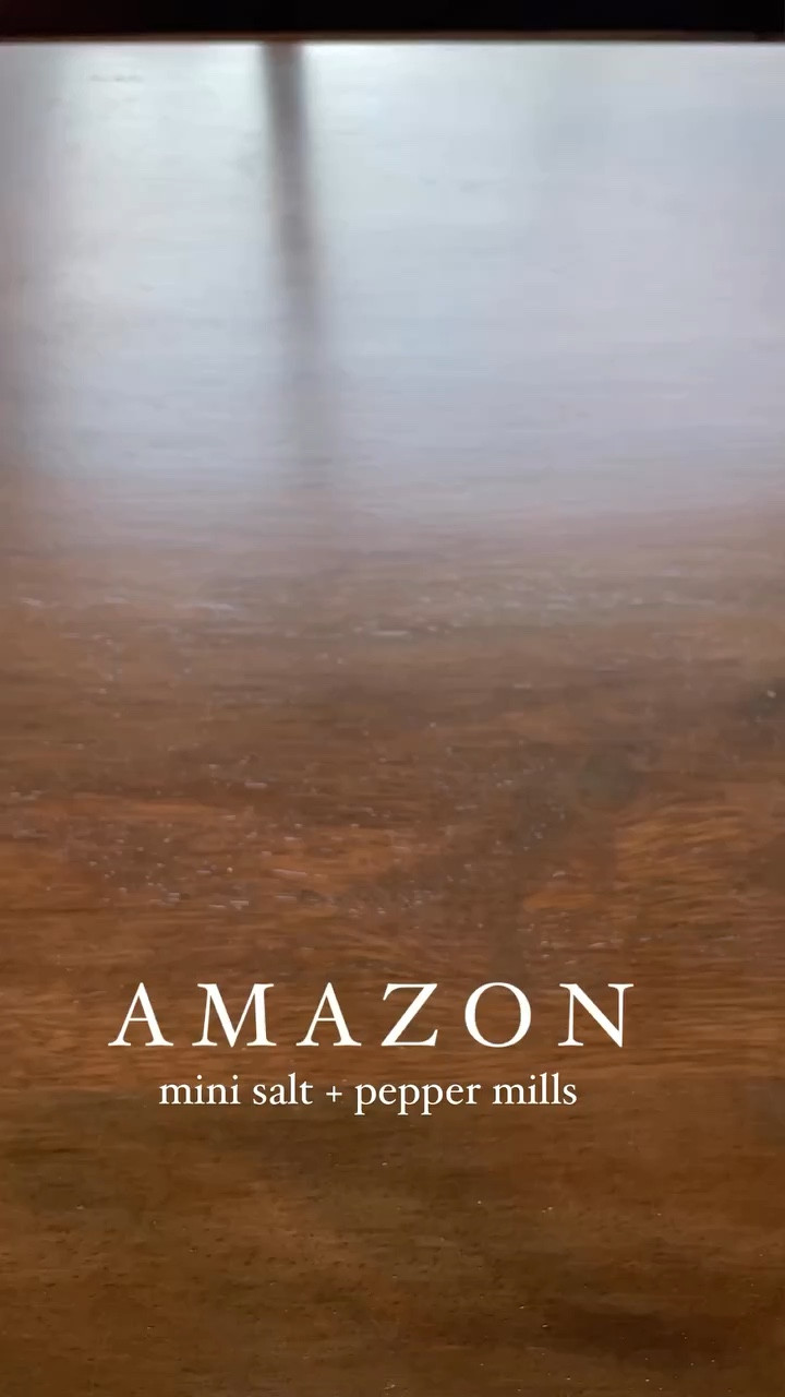 Tiny spoon included. 🥄 
Under $20 for the set & fits it in the palm of your hand.
I call it a win. 🧂