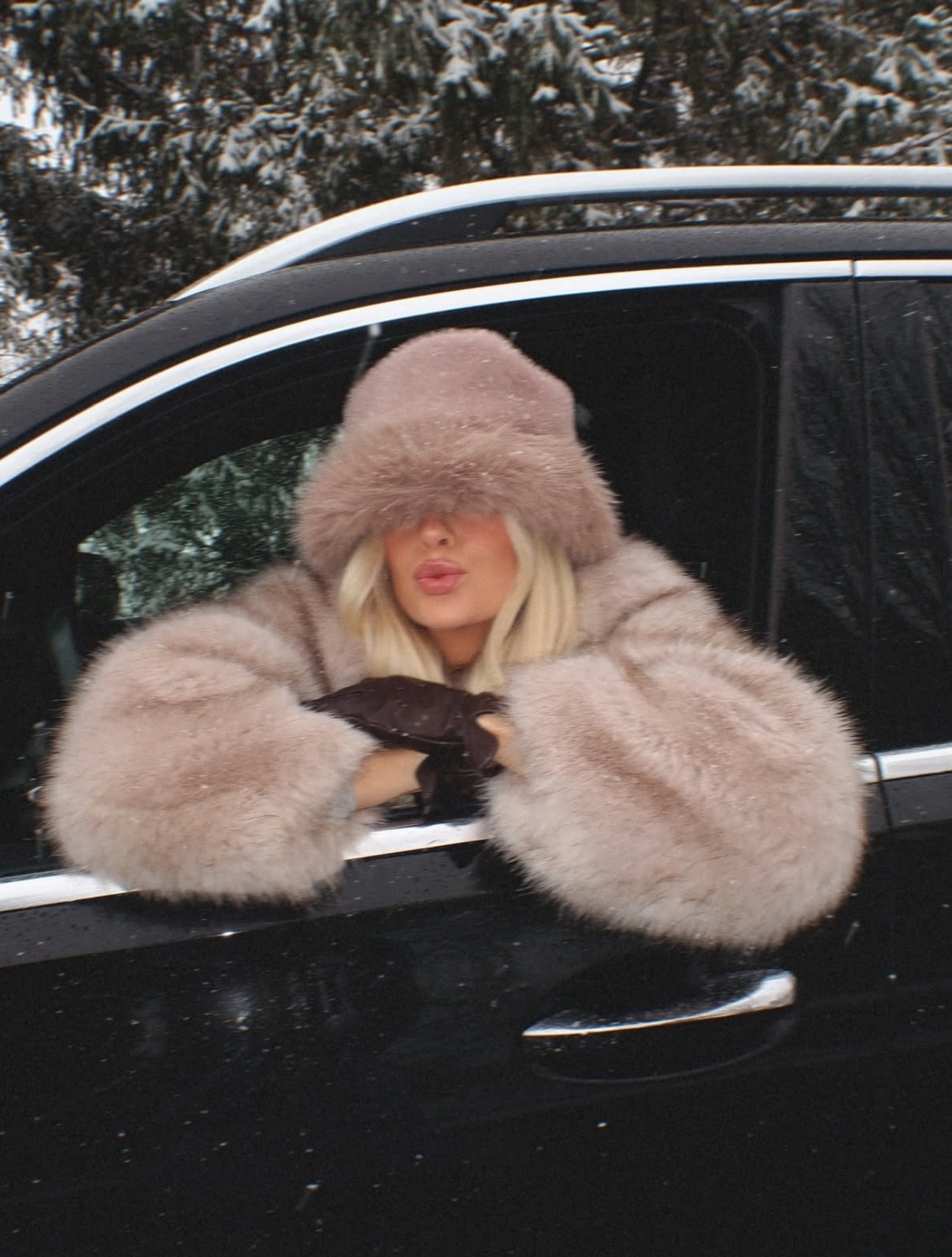 Snow outfit! Linking similar in all - bucket hat, fur coat, & gloves! #kathleenpost

Winter chic, aspen look, snow look, mountain vibes

#LTKootd #LTKHoliday #LTKSeasonal