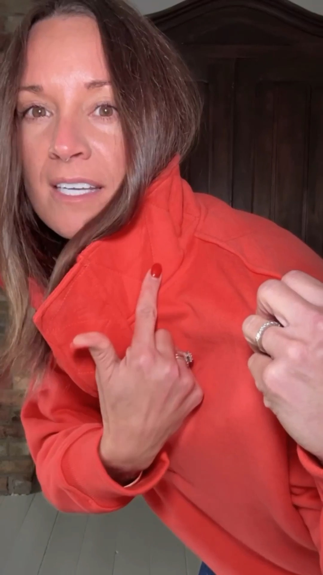 A sweater so good you order it in every color! ❤️

#sweater #ootd #casual #sportsmom 

#LTKTall #LTKootd #LTKgrwm