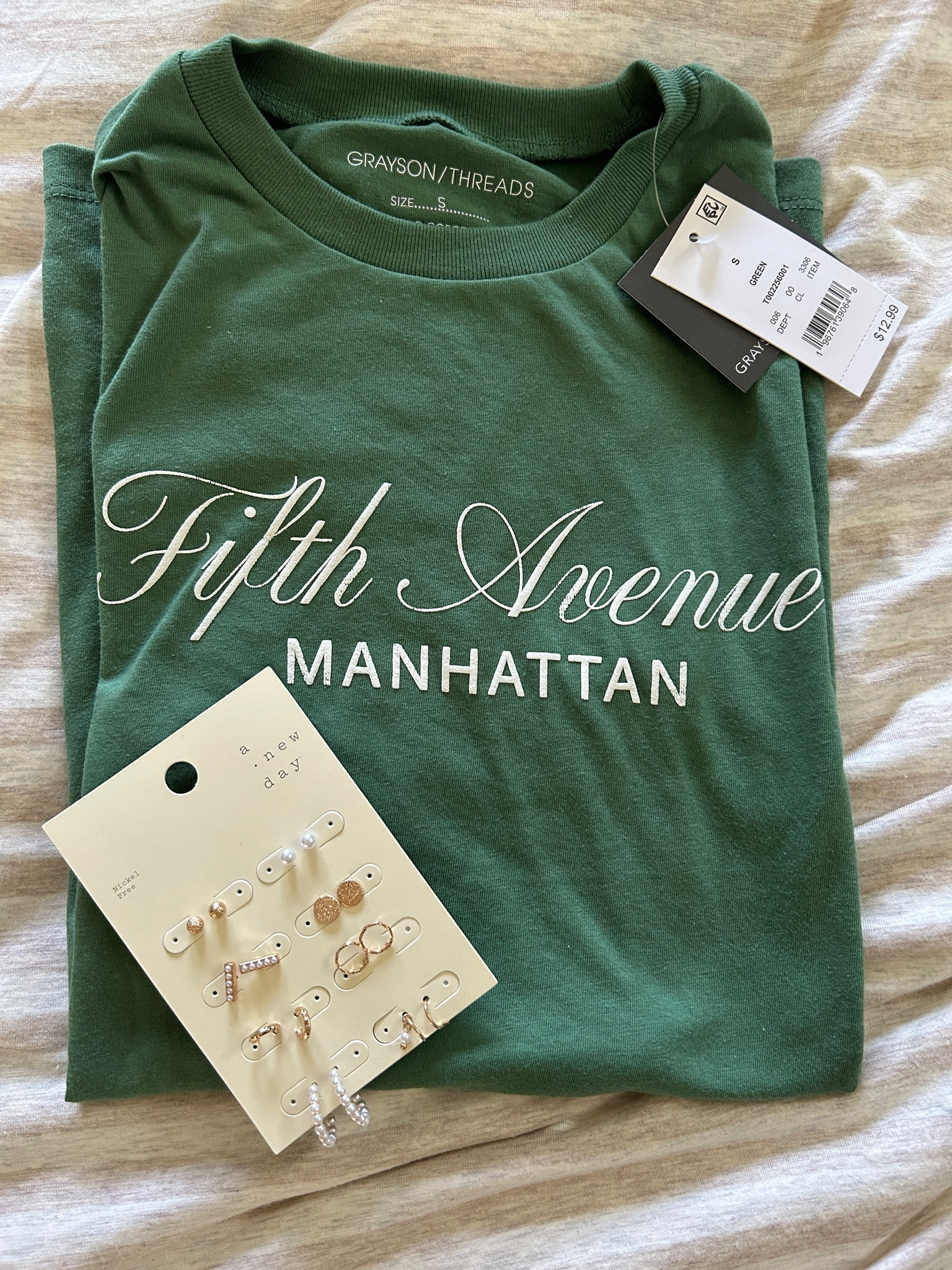 Casual tshirt and trendy stud earrings. If it says fifth avenue does that mean it’s designer? 😉

#LTKStyleTip #LTKNYFW #LTKBeauty