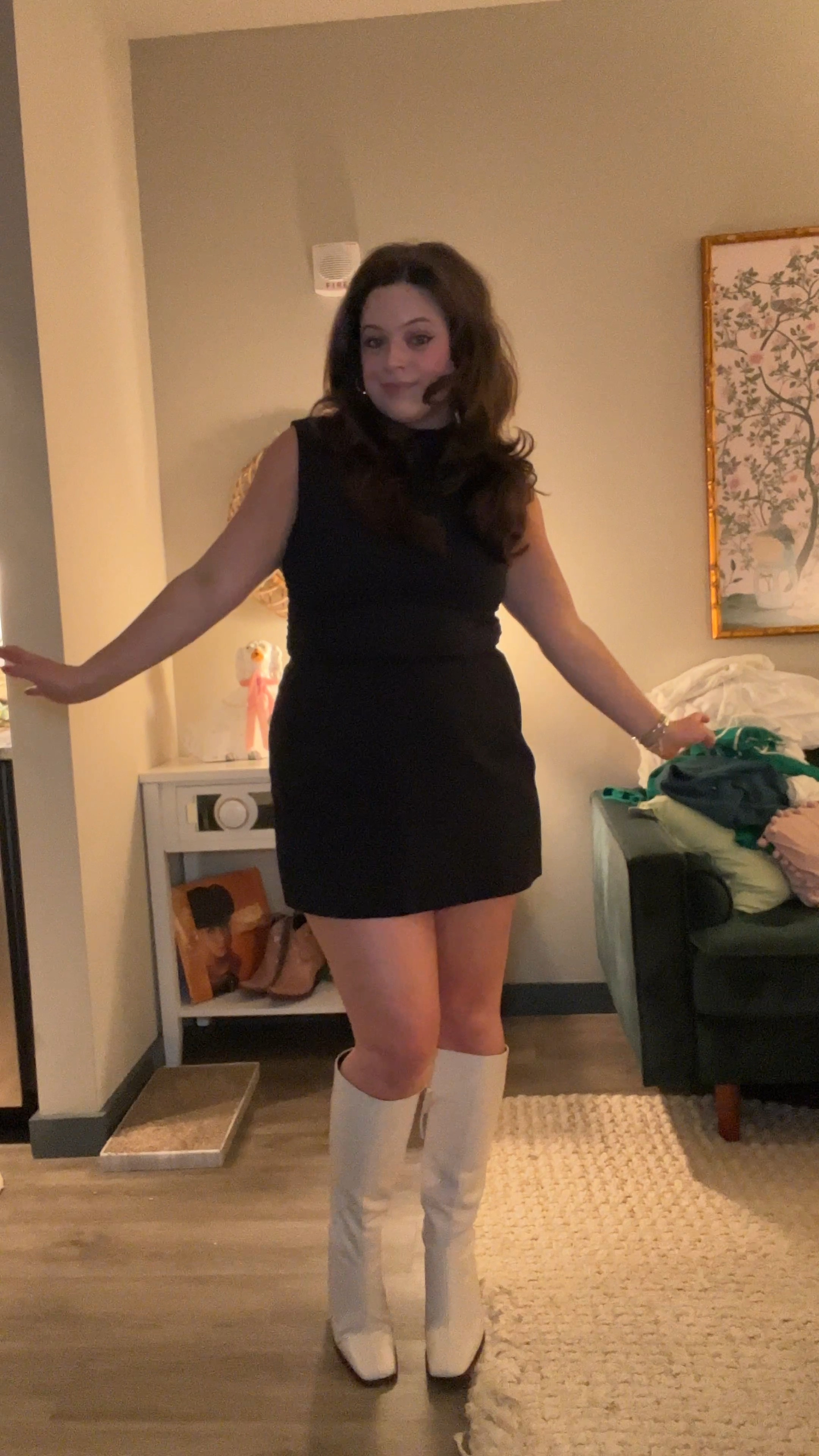 Abercrombie Paloma top and Scarlett mini skirt. Wearing a medium in top and large in bottom, could have sized down for tighter fit (normally an 8/10). Classy going out look, dinner and drinks outfit 