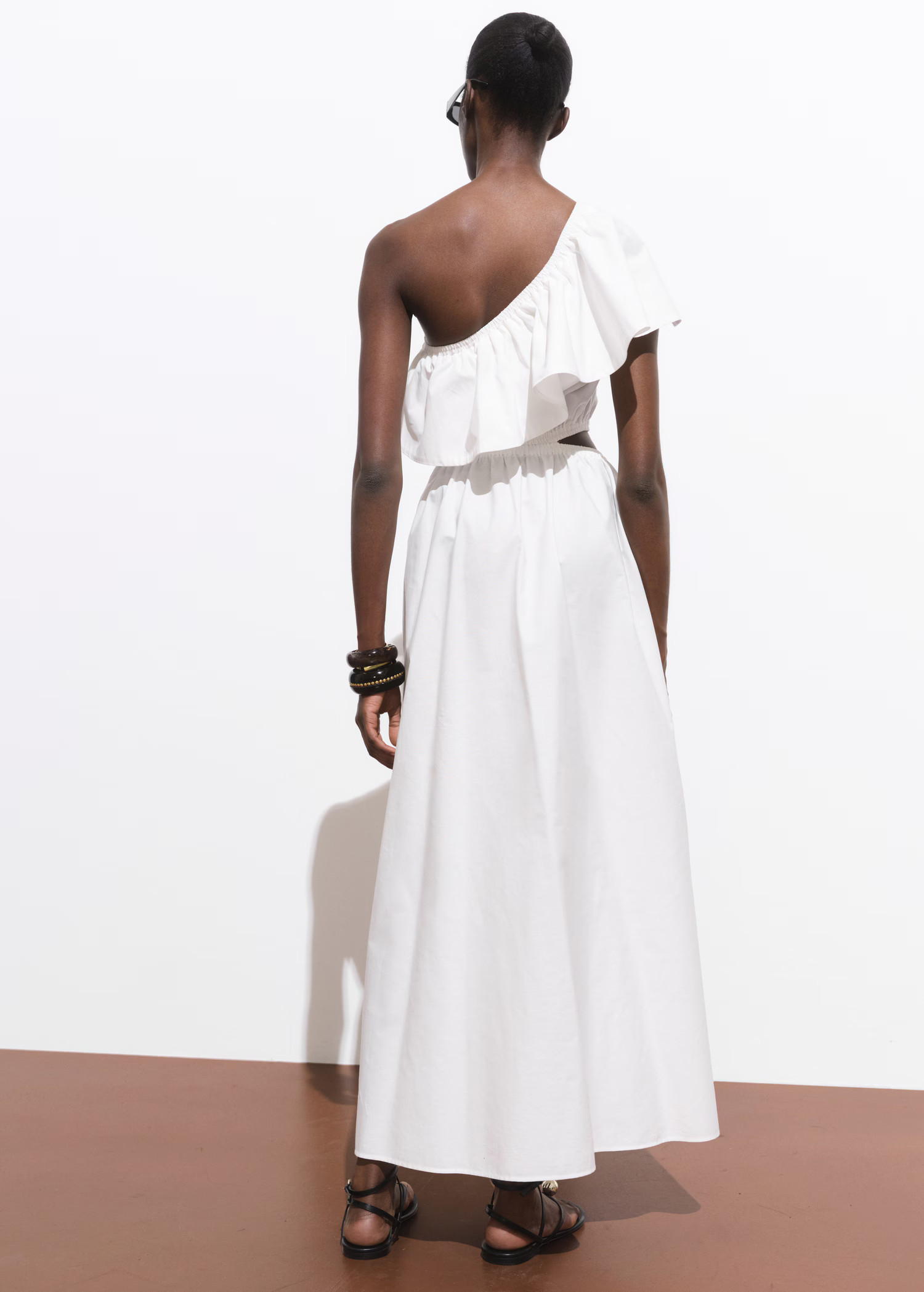 Asymmetrisches Cut-Out-Kleid - Damen | MANGO Deutschland | Mango EU