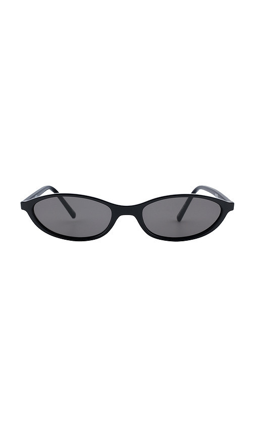 Otra Hazel Sunglasses in Black. | Revolve Clothing (Global)