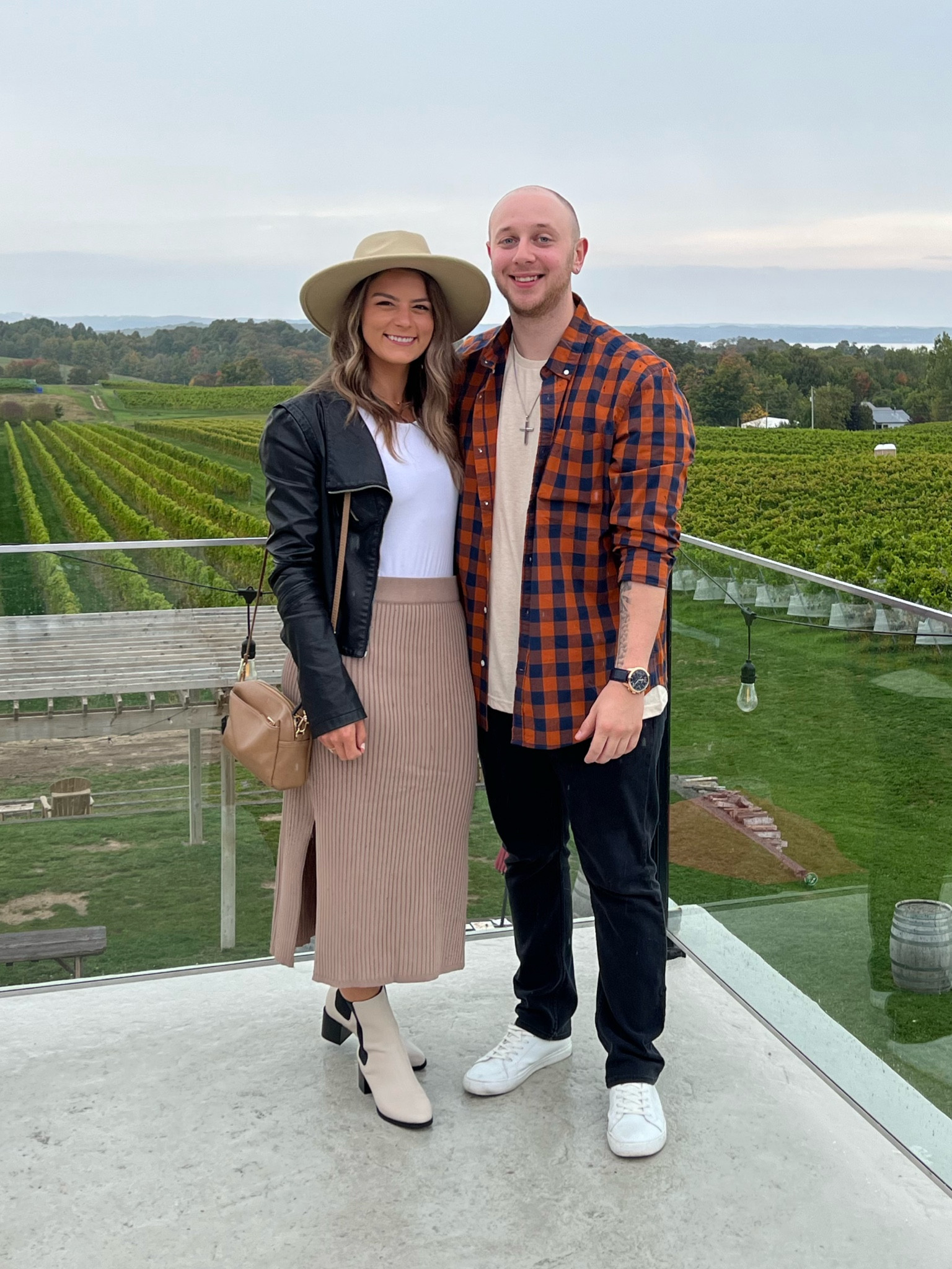 Easy fall outfits

Winery outfits, midi knit skirt, boots, leather jacket, flannel, bodysuit, family photoshoot outfits

#LTKSeasonal #LTKmens #LTKworkwear