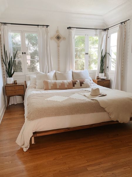 Sunday Bedroom Styling🌿
#blancobungalow


#LTKstyletip #LTKhome #LTKSeasonal