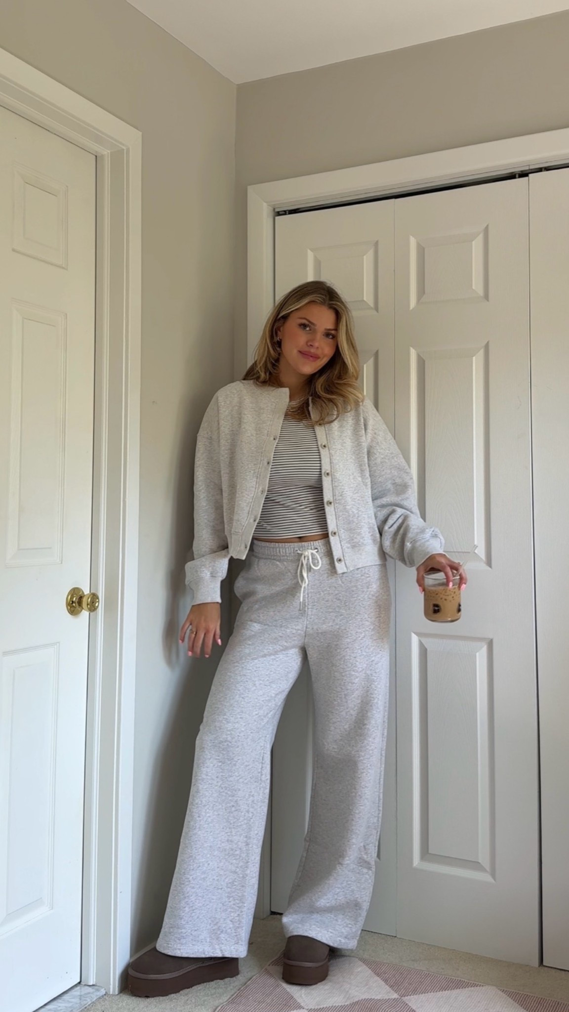 Size medium regular in pants & medium in cardigan!  @abercrombie

#LTKSaleAlert