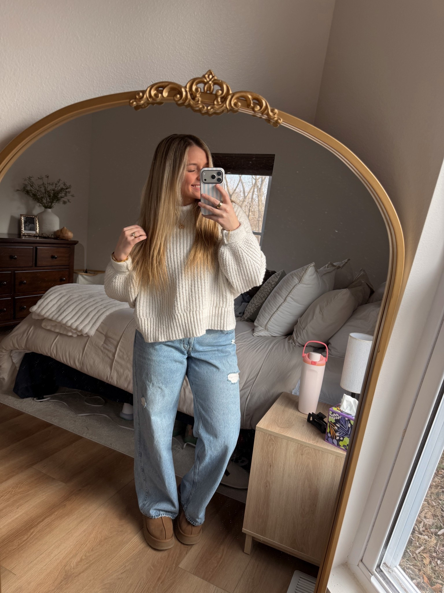 Cute, comfy, and simple winter outfit 🤍❄️☺️👗 
JEWELRY IS FROM EVRY JEWELS!! SO CUTE :) Use this link --> "ALIYAH2378" for a discount!! 💖💖 

#LTKootd