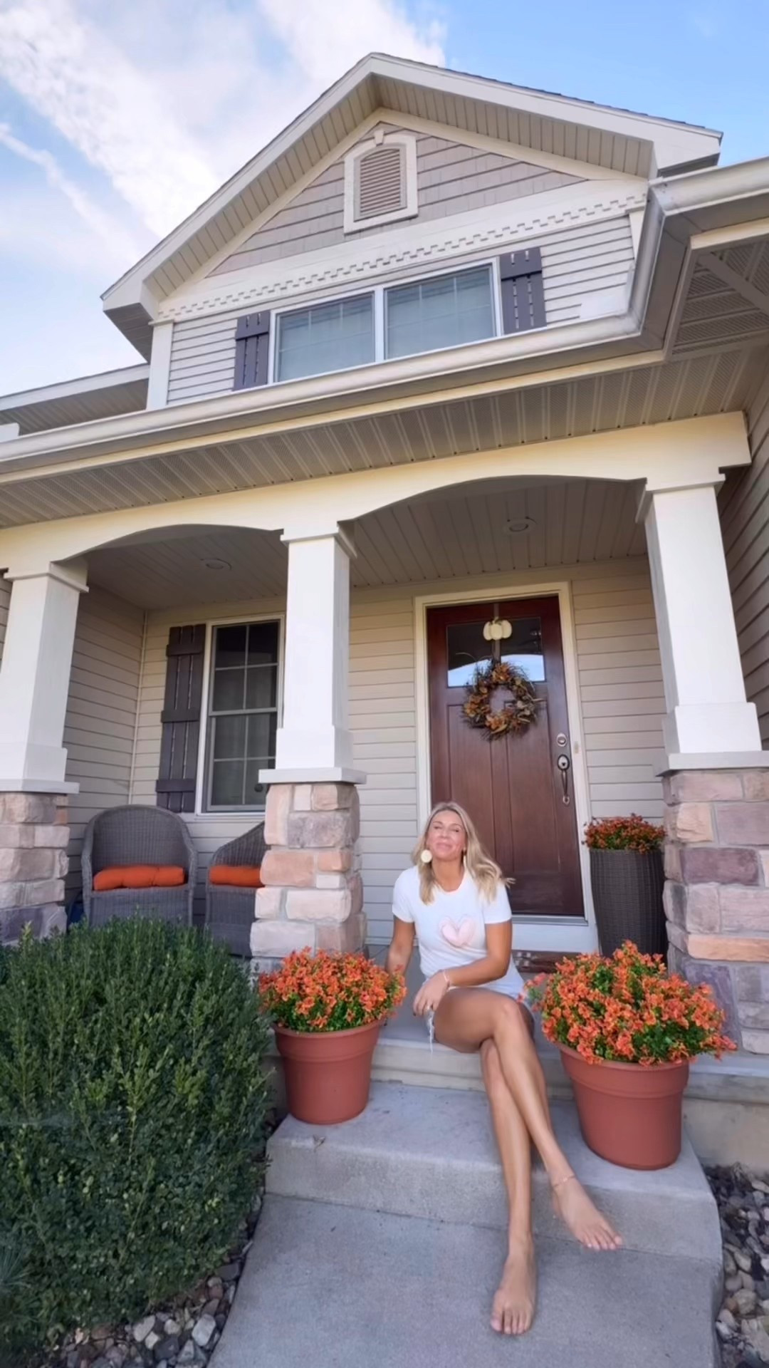 Here’s your fast-track to mums that last without the extra time!
I grabbed a few this weekend and popped them right into my pots with fresh potting soil… trust me, it makes all the difference 🙌

I do this trick year-round with my flowers 🌸 and always get compliments on how great they look … and now it’s my go-to for fall too! 🍂

So if you’re a busy mom who wants the fall vibe without the fuss, this is your hack 👏
➡️ Potting soil
➡️ Fresh Faux mums
➡️ Done + beautiful all season

Who’s decorating their porch this week? Drop a 🧡 if you’re ready for all the cozy fall feels!

#LTKHome #LTKHalloween #LTKSeasonal