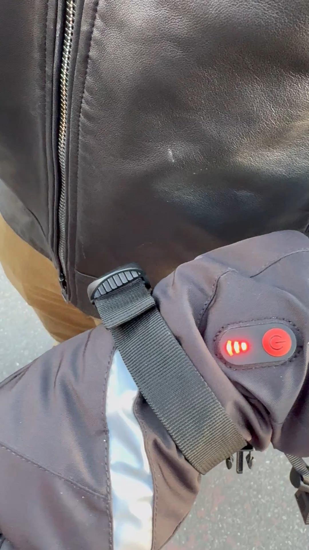 Heated gloves 🧤and vest 🦺are a necessity when going to Disneyland in the winter or any other winter outdoor activity! 

#LTKootd #LTKSeasonal #LTKstorytime