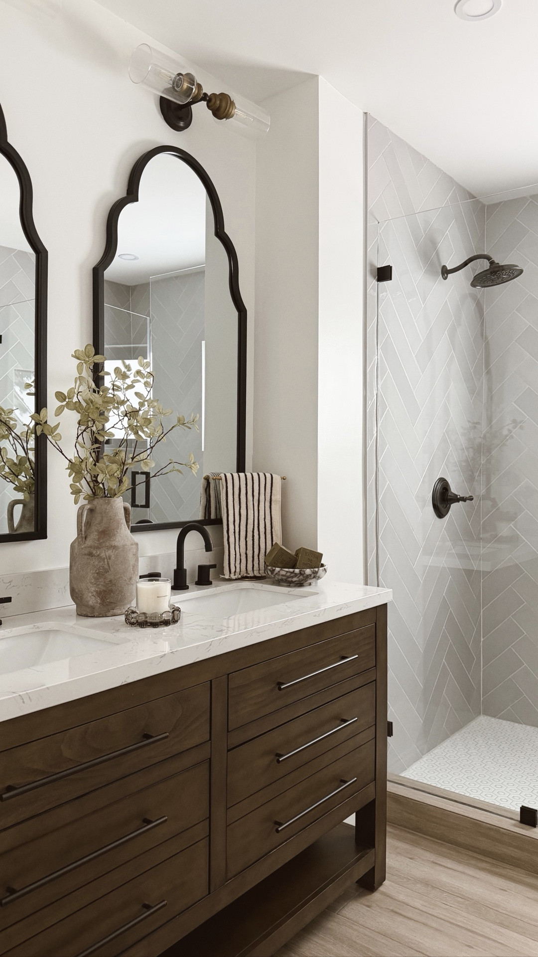 Amazon finds that transformed my bathroom 🤎

#amazon #amazonhome #bathroom #bathroomdecor #bathroomtowels #calacattaviola #stripedtowel #modernorganichome #homedecor

#LTKSaleAlert #LTKHome #LTKstorytime