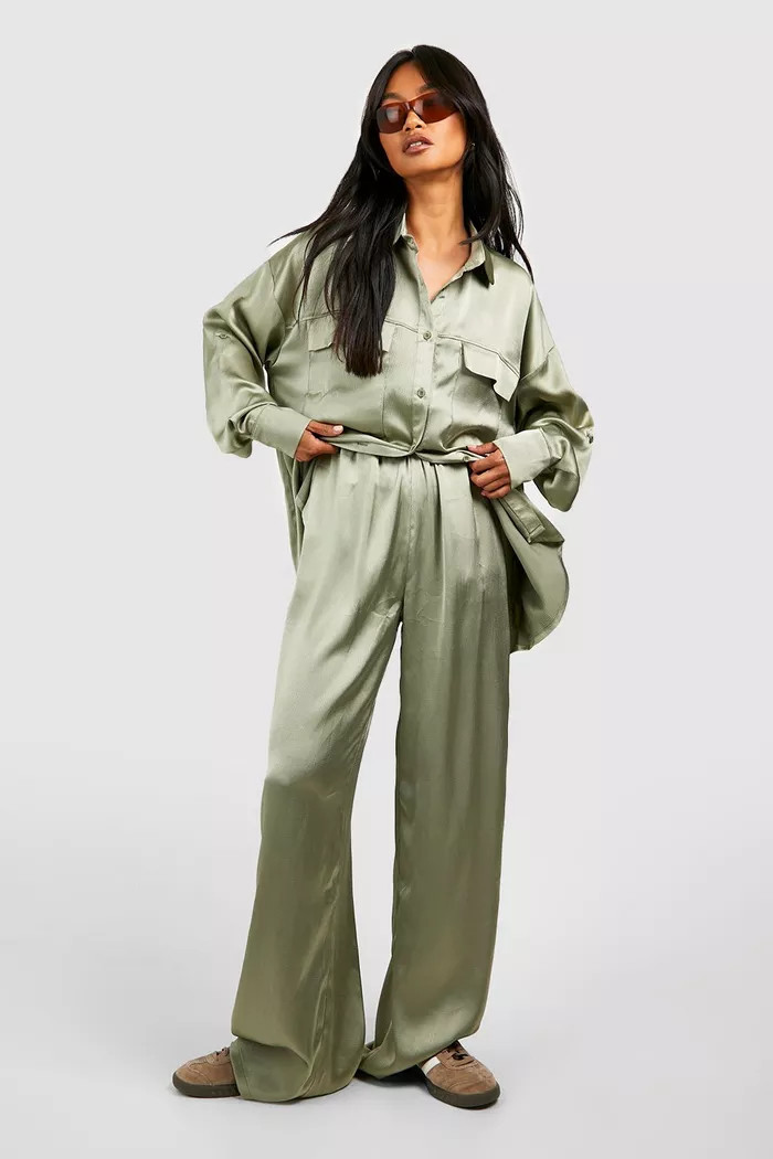 Textured Matte Satin Fluid Wide Leg Pants | boohoo (US & Canada)
