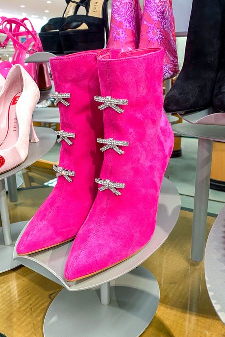 the cutest pink boots 😍

#LTKHoliday #LTKGiftGuide #LTKSeasonal