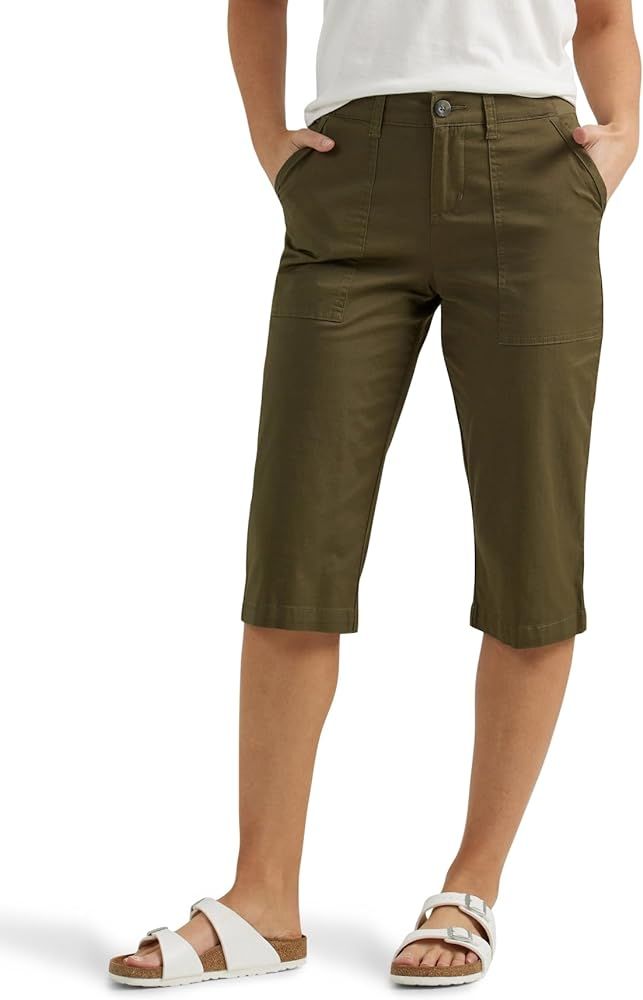 Lee Women's Ultra Lux Comfort with Flex-to-Go Utility Skimmer Capri Pant | Amazon (US)