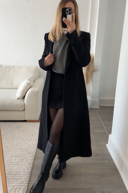 A classy look styling a black coat 

#LTKSeasonal #LTKeurope #LTKstyletip