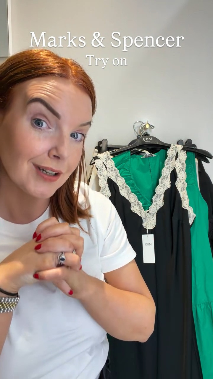 Me and a trip to @marksandspencer 🤝 Girls the goodies there to day were fab. I could have spent a fortune. 🙈

I left with the black bolero style top, satin blouse and black satin shorts and I’ve no regrets 😂

@marksandspencerireland @marksandspencerstyle @sprucefieldsc