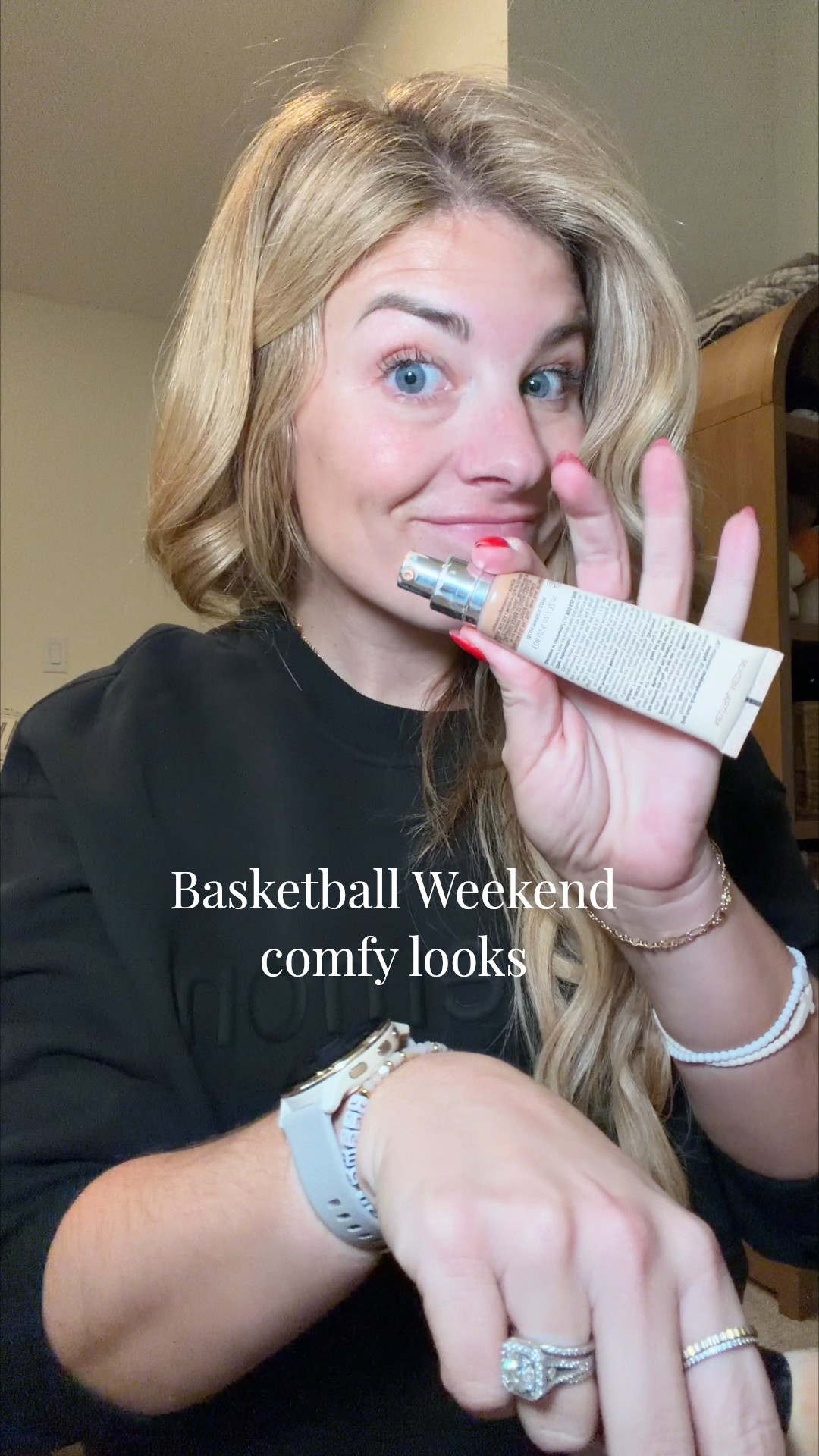 Sports mom uniform. Basketball weekend ahead ! Comfy barrel sweats. 

#LTKdayinmylife #LTKmorningroutine #LTKmomlife