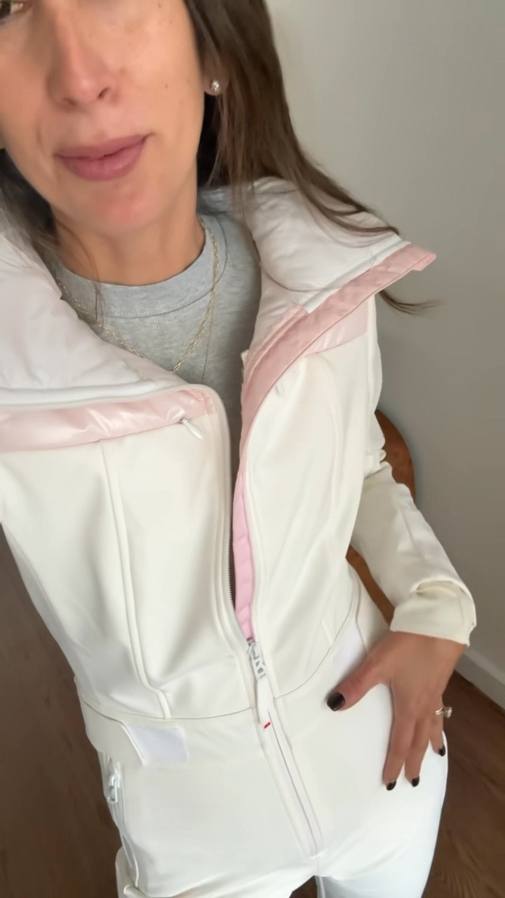 Colorada ski outfit Aspen New Year’s Eve idea plus kids matching moment

#LTKmomlife #LTKgrwm #LTKTravel