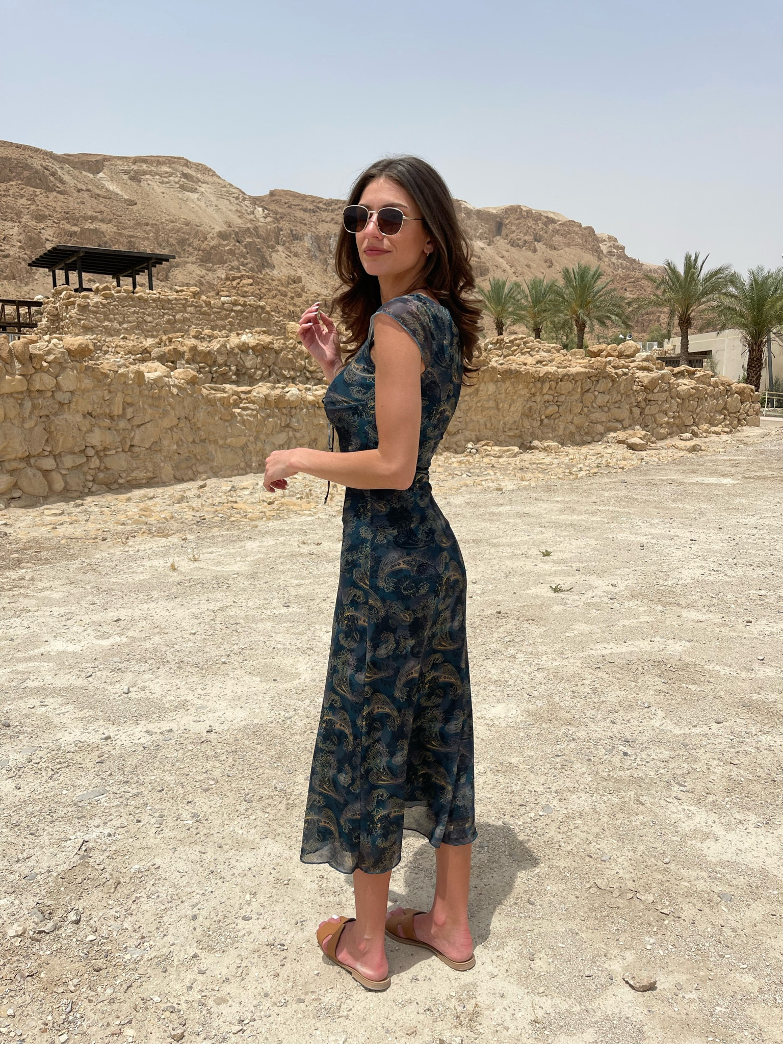 Princess Polly / Motel dress with sunnies and slides 

#LTKaustralia #LTKunder100 #LTKstyletip