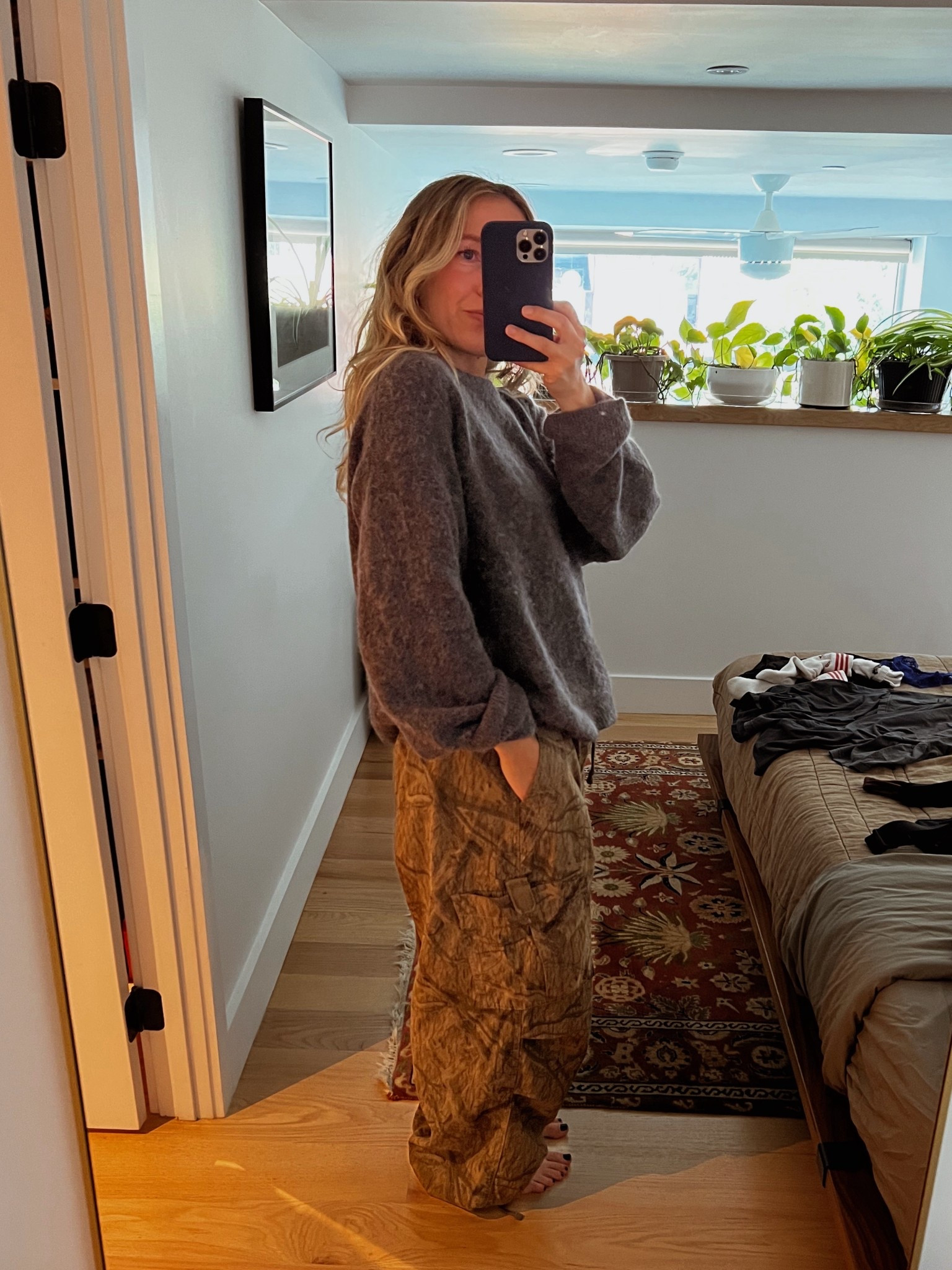 M sweater
M pants