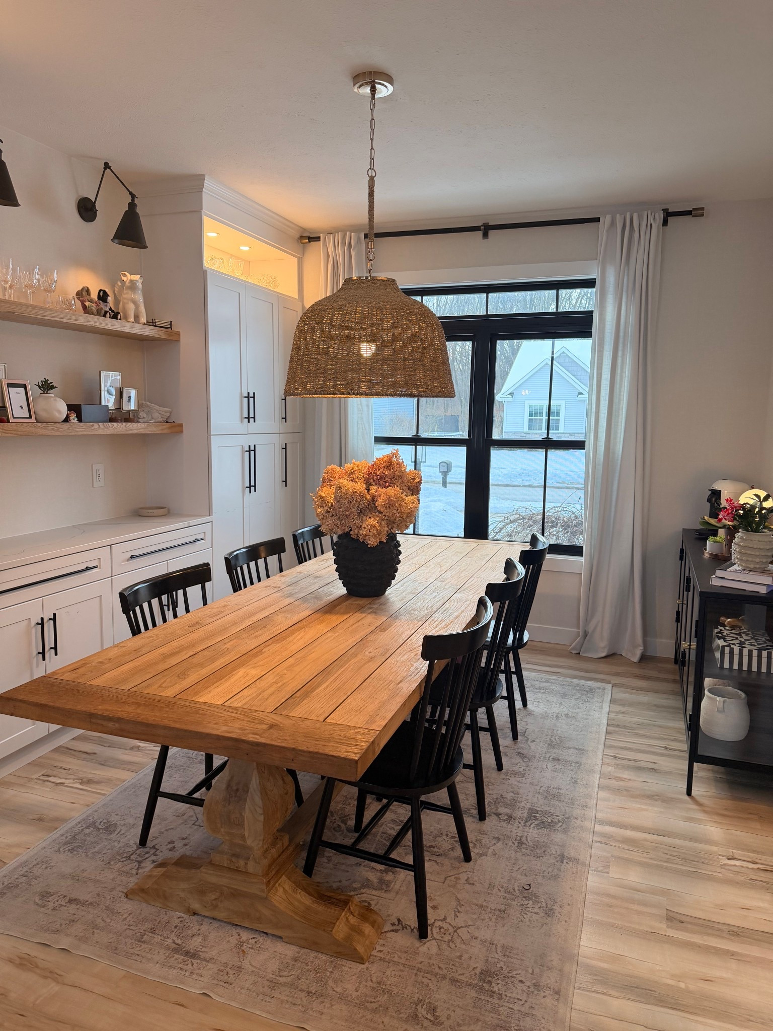 out with the farmhouse —> in with the chic house 🏠  

#LTKmomlife #LTKdayinmylife #LTKHome