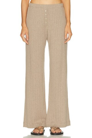 LESET HOSE in Beige-Melange - Beige. Size L (also in XL). | FWRD 