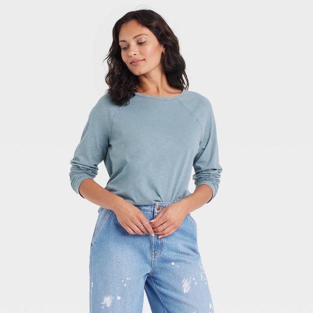 Women's Long Sleeve T-Shirt - Universal Thread™ | Target