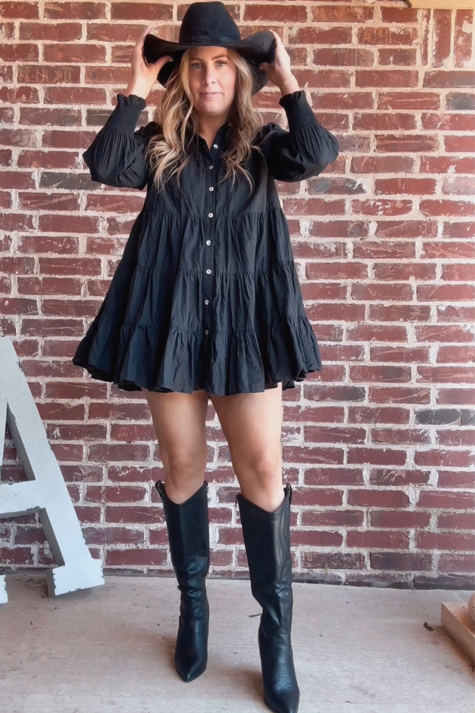 Love an all black outfit 

#LTKtravel #LTKbump #LTKFestival