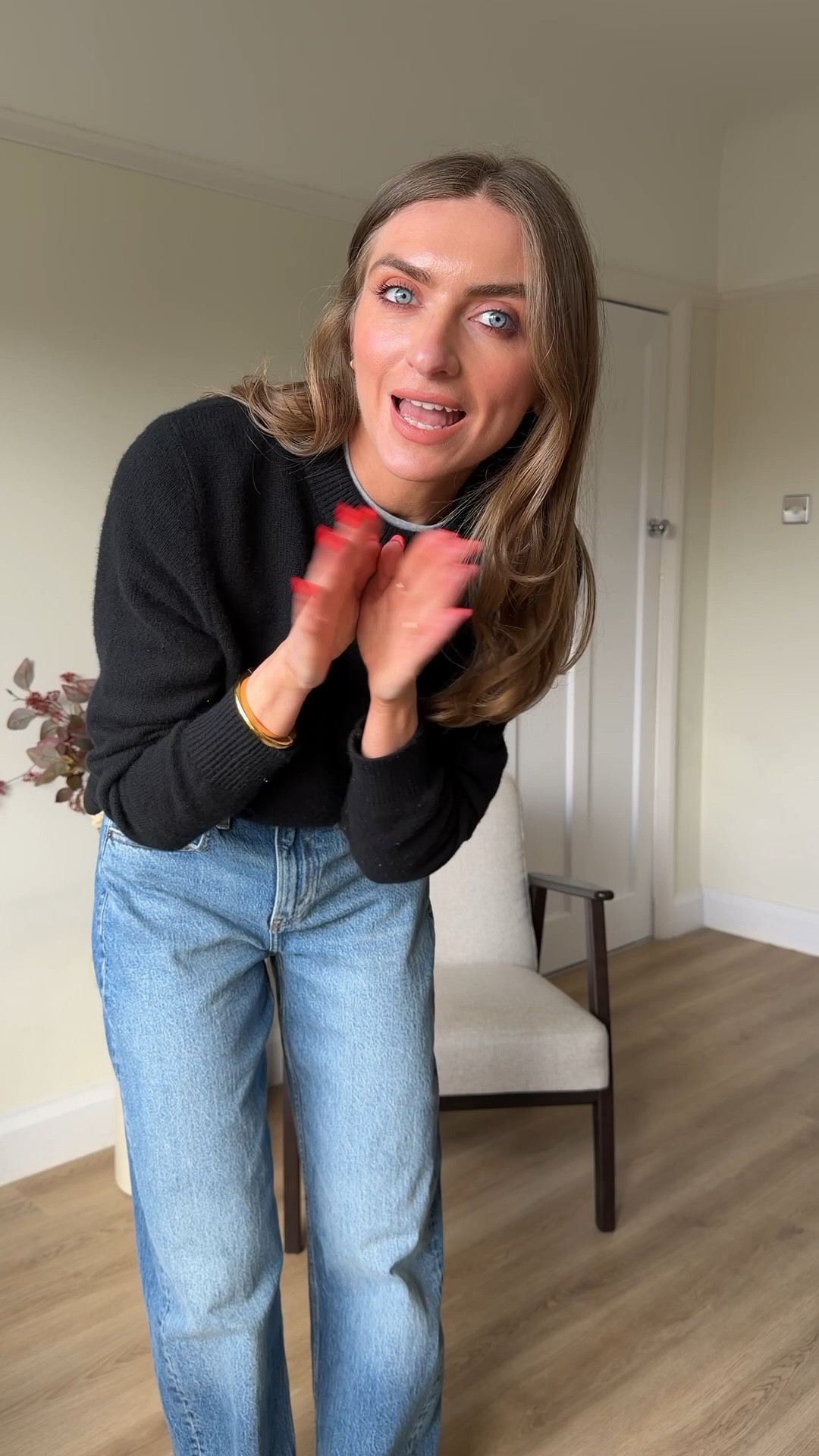 Outfit of the day
Older & other stories black cashmere jumper so similar linked
Uniqlo long sleeve grey tshirt 
High rise barrel leg jeans 25 Long, use: AFEMILY for an extra 15% off 
Im 5ft 6 
Adidas Japan trainers 
Toteme belt 
