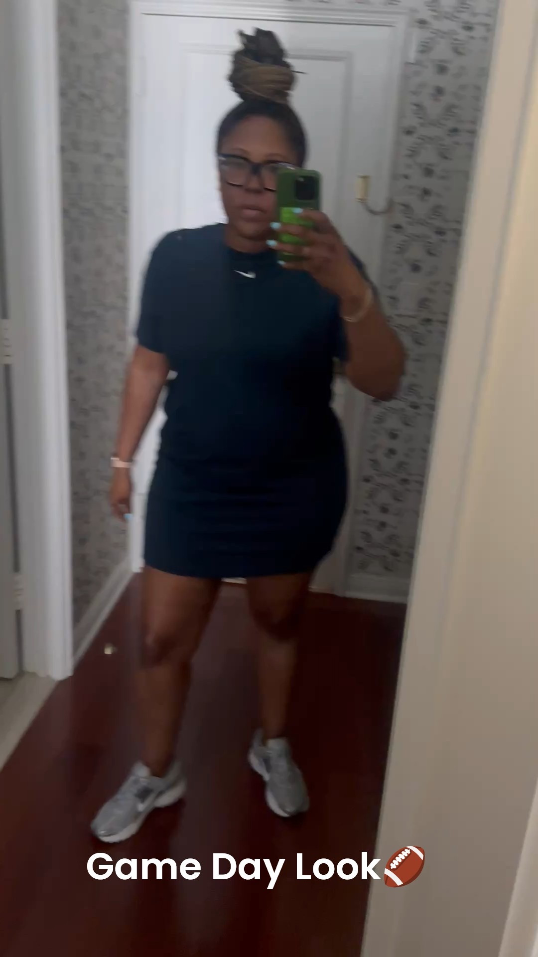 A very casual and comfy game day look🏈


#LTKMidsize #LTKWorkwear #LTKStyleTip