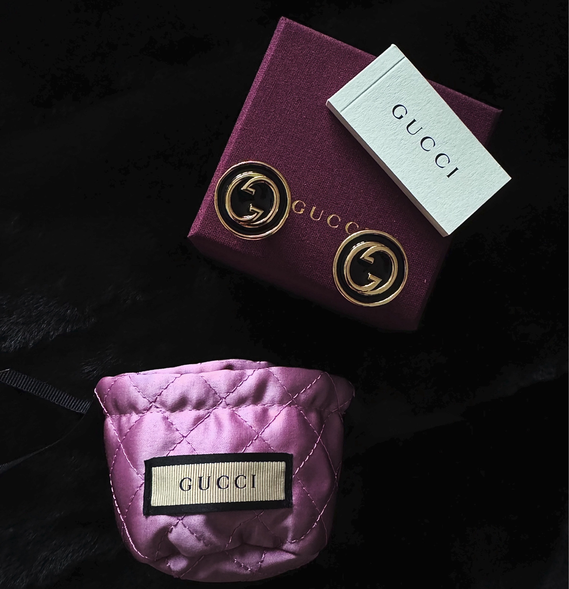 These vintage-looking Gucci earrings will add that 'Old Money' style glam to any outfit. Shop through the link below 👇🏻 

#gucci #gucciearrings
#LTKGiftGuide 

#LTKSeasonal #LTKstyletip