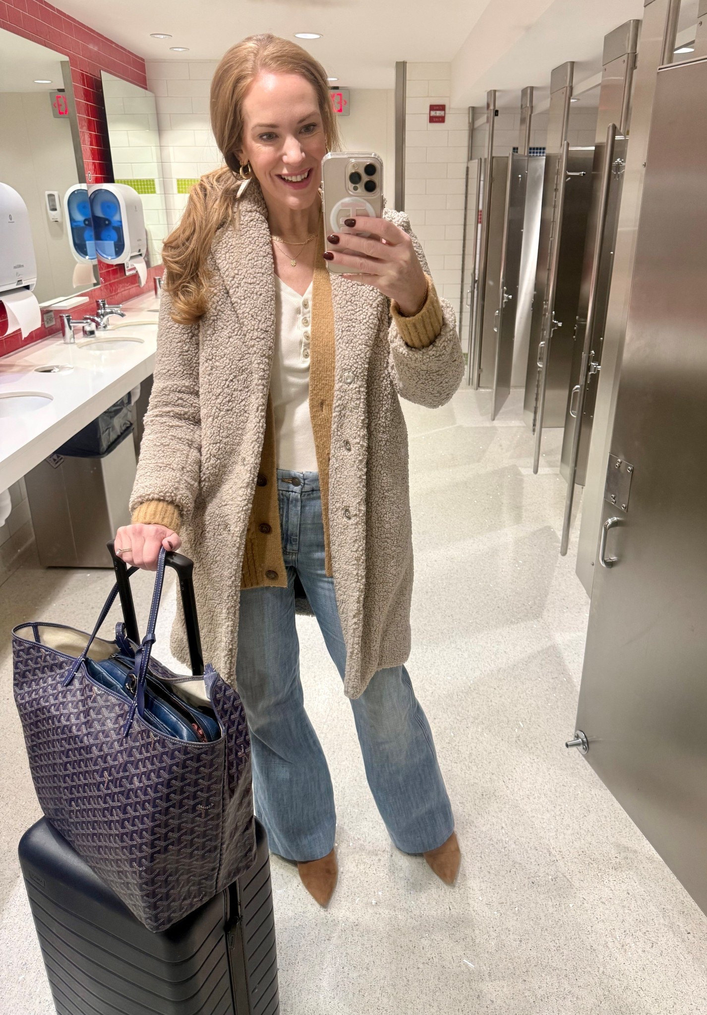 Travel day look that’s super comfy and cute! 
Love this teddy bear coat!

#LTKSeasonal #LTKootd #LTKTravel