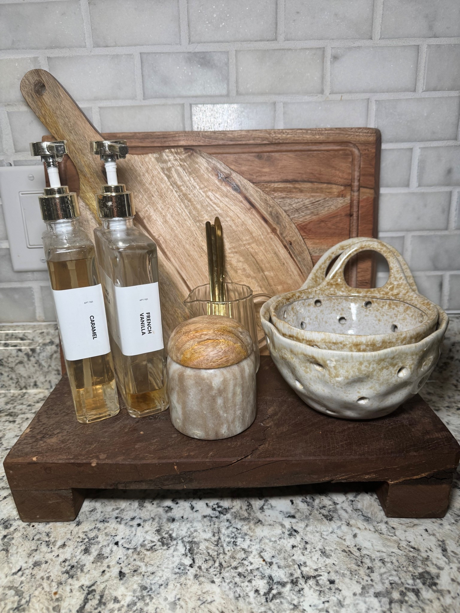 Coffee Bar Setup Inspo

Coffee Bar | Coffee | Kitchen | Kitchen Gadgets | Kitchen Must Haves | Amazon Deals | Amazon Finds | Daily Deals

#kitchendfinds #kitchen #primeday #amazonfinds

#LTKautumn #LTKHome #LTKFindsUnder50
