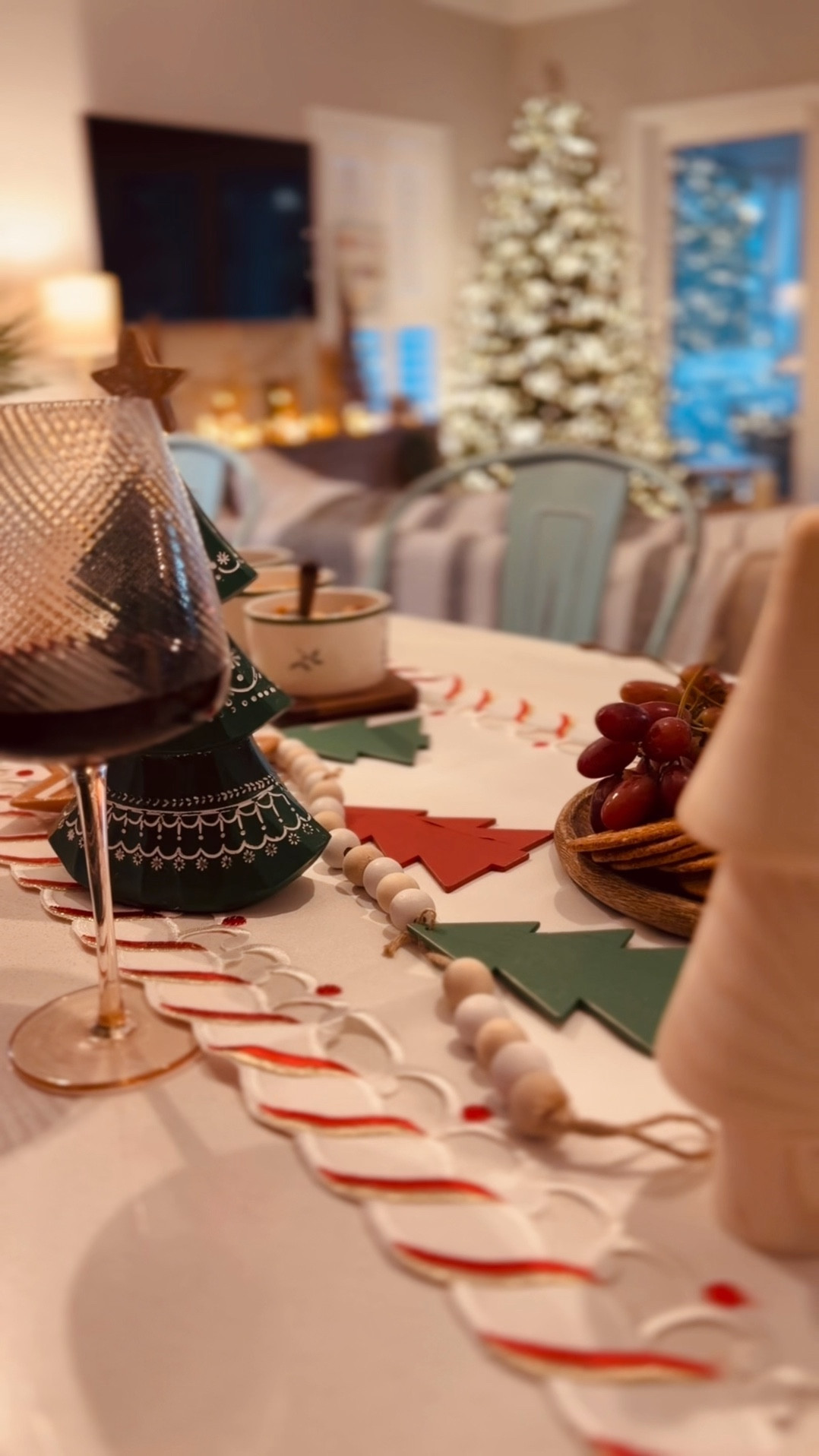 Wayfair FTW on this cheerful tablescape! 😍 #wayfair #wayfairpartner #wintheseason @wayfair #ad