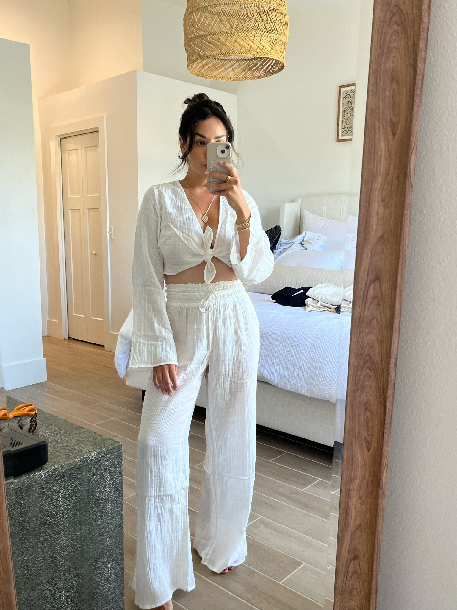 Abercrombie vacation looks! 
Wearing size small in top and bottom! 

Abercrombie, abercrombie and fitch, vacation, beach wear, coverup, blouse, pants, matching set, spring and summer, vacation looks, resort wear, Alex Garza, Alexandrea Garza 
