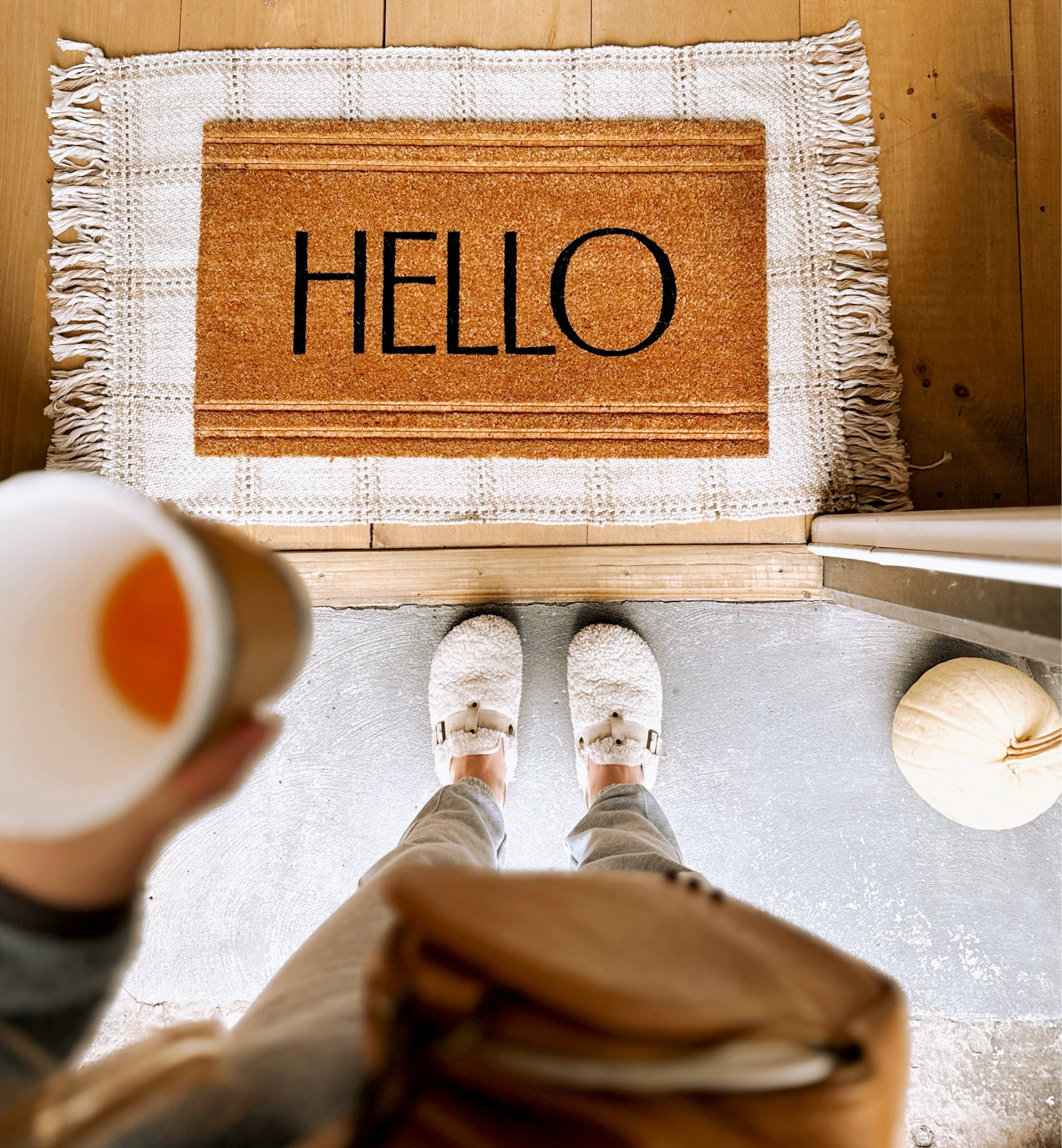 Fall welcome mats: #target 
Clogs: #Aeo Sherpa clogs from last year, attached some similar options that are low price points compared to Birkenstock 
Bag: Radlandsco.com
Sweatpants: #aerie 🫶🏼


#LTKfitness #LTKstyletip #LTKfindsunder50