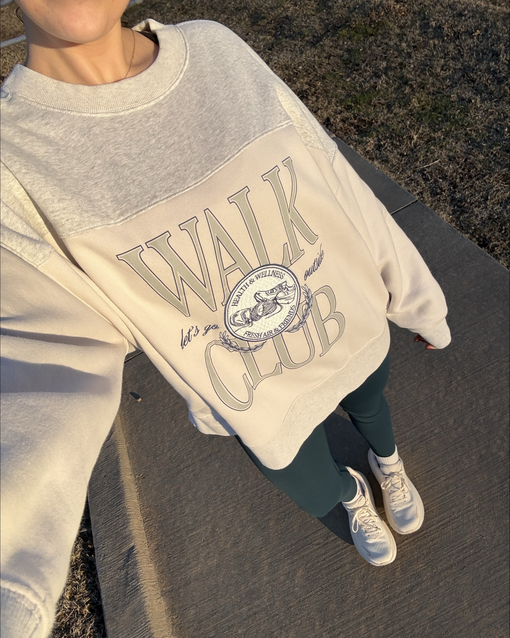 Evening walk outfit

walk club sweatshirt: XL
lulus: 4

#LTKdayinmylife #LTKActive