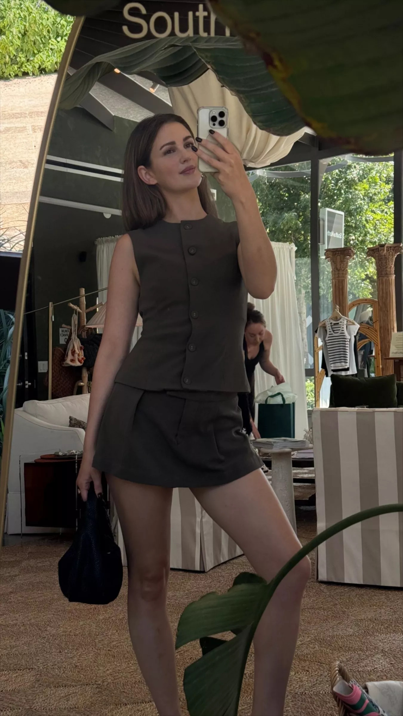 This WeWoreWhat mini suiting skirt from Revolve is such a cute take on tailoring—I love the chocolate brown and clean, fitted shape. The black Woven Bon Bon Bag from Revolve gives it the perfect little contrast.

 

 #LTKootd #LTKPetite #LTKWorkwear