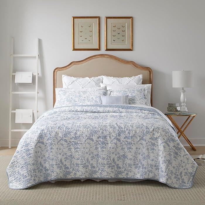 Laura Ashley - Queen Quilt Set, Soft Cotton Bedding with Reversible Design, Medium Weight for Yea... | Amazon (US)