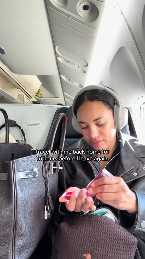 quick unpack and repack on the way

 #vlog #diml #travel #travelwithme #travelvlog

#LTKdayinmylife #LTKvlog #LTKTravel