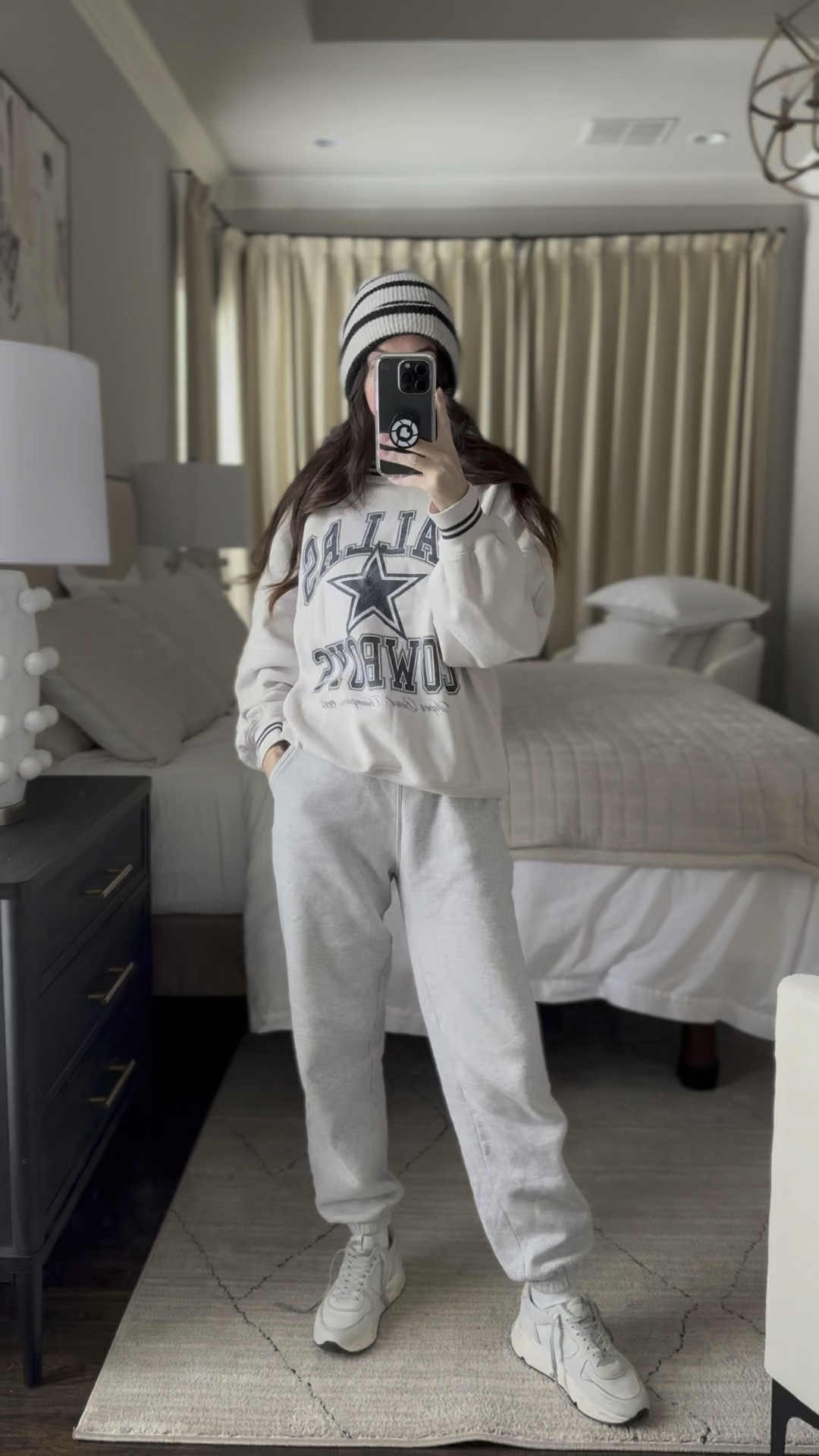 Grab my sweatshirt while it’s on sale!! 

Winter outfits, sweatshirt, Abercrombie, sweatpant sets,
Sneakers, beanie, casual winter outfits, weekend outfits, apres ski oufit 

#LTKSaleAlert #LTKFindsUnder50 #LTKWatchNow