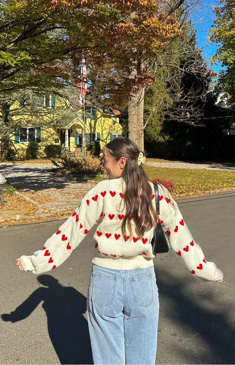 These are the kind of sweaters I’ll actually wear on repeat all fall 🍁 Soft lightweight knits, cute fits, and easy neutral colors that work with basically everything already in my closet.

#BeginningBoutique #FallSweaters #CozyKnits #LightKnit #FallWardrobeEssentials #FallOutfits #CasualFallStyle #SweaterWeather #AutumnFashion #FallFashionFinds 

 #LTKootd #LTKSeasonal #LTKU