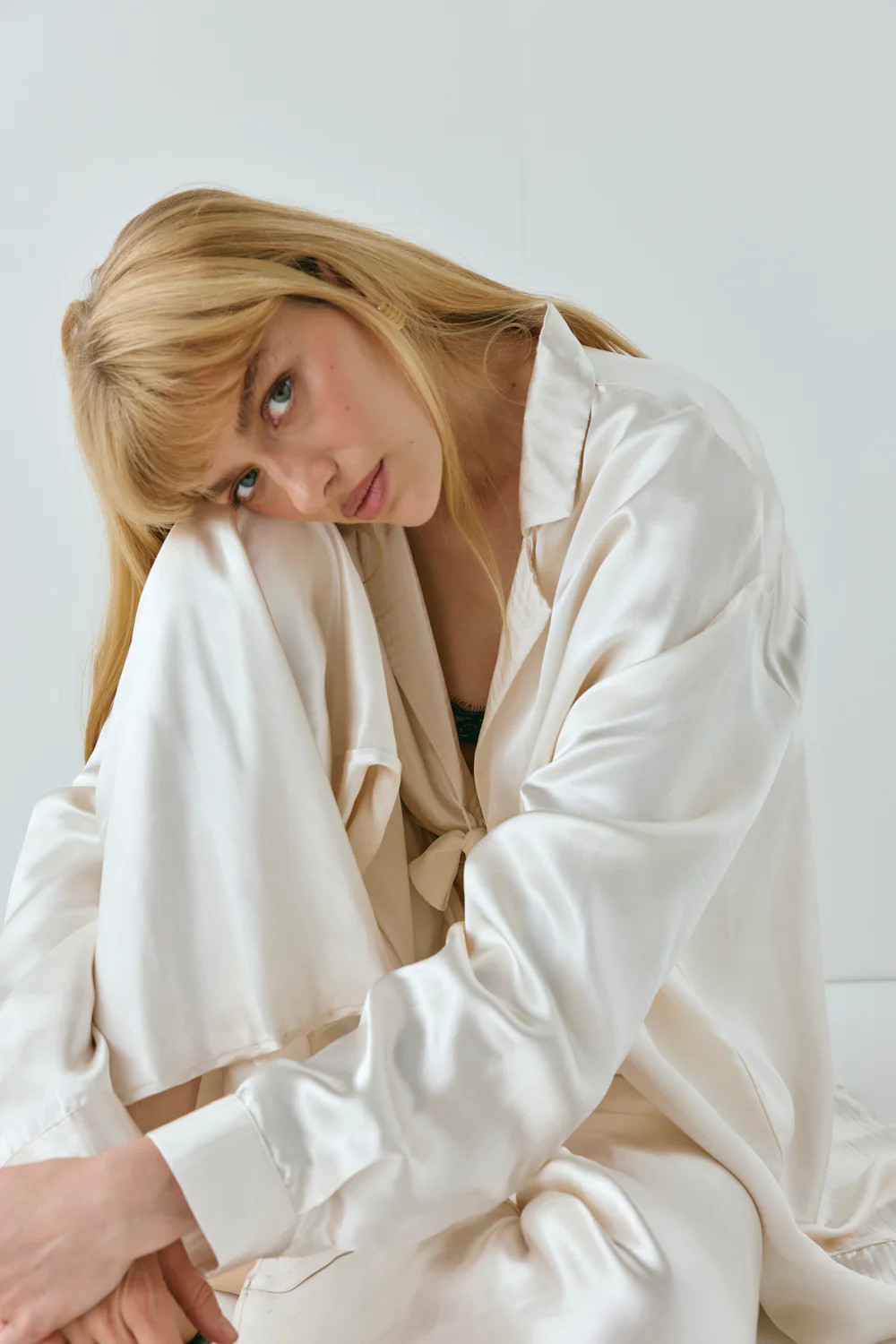 Rae Satin Pants Cream | VRG Grl