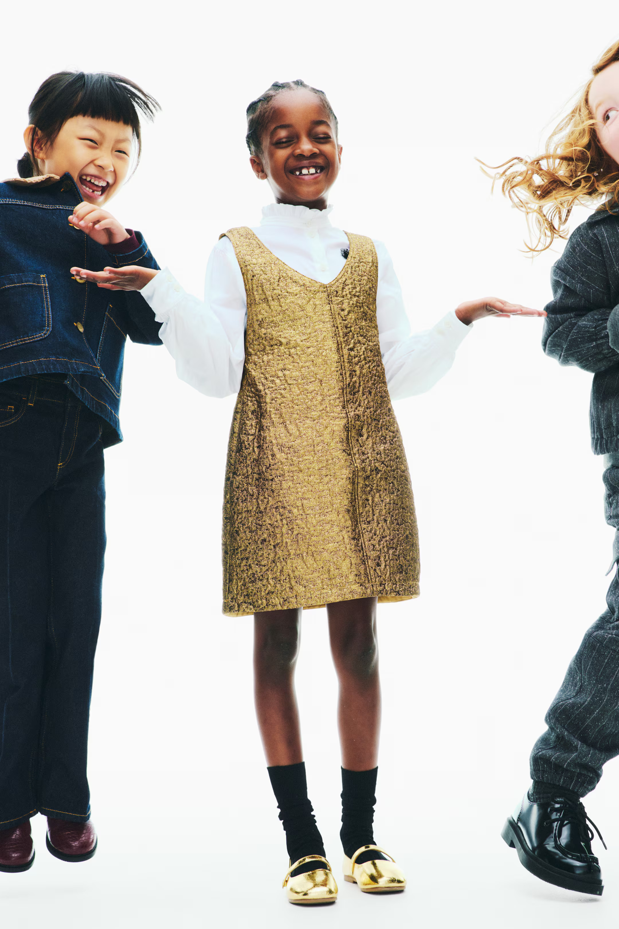 Jacquard dress - V-neck - Sleeveless - Gold-coloured - Kids | H&M GB | H&M (UK, MY, IN, SG, PH, TW, HK)